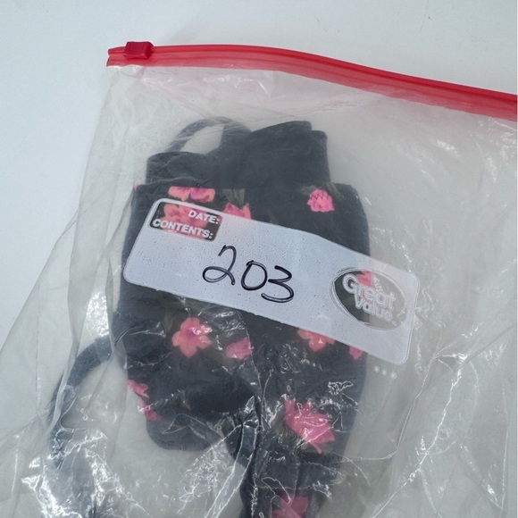 Pink‎ Sport Floral Black and Pink Women's Bra - Picture 9 of 9